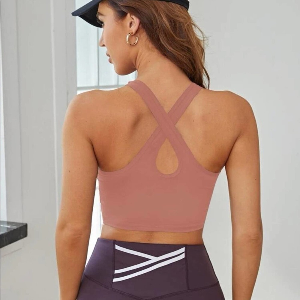 CRISSCROSS sports tank - Picture 2 of 3